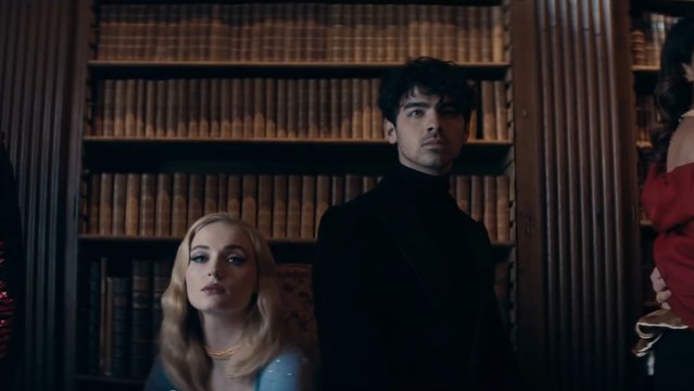 Joe Jonas y Sophie Turner se convierten en padres de una niña