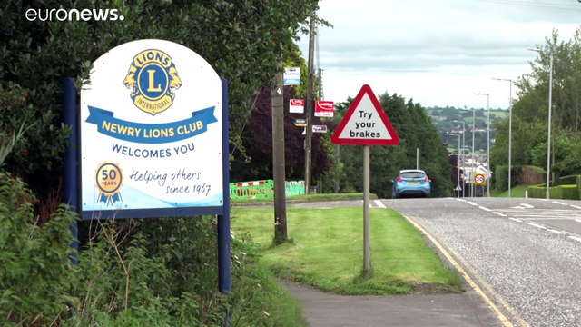 Los baches del Brexit generan malestar entre automovilistas y camioneros en la isla de Irlanda