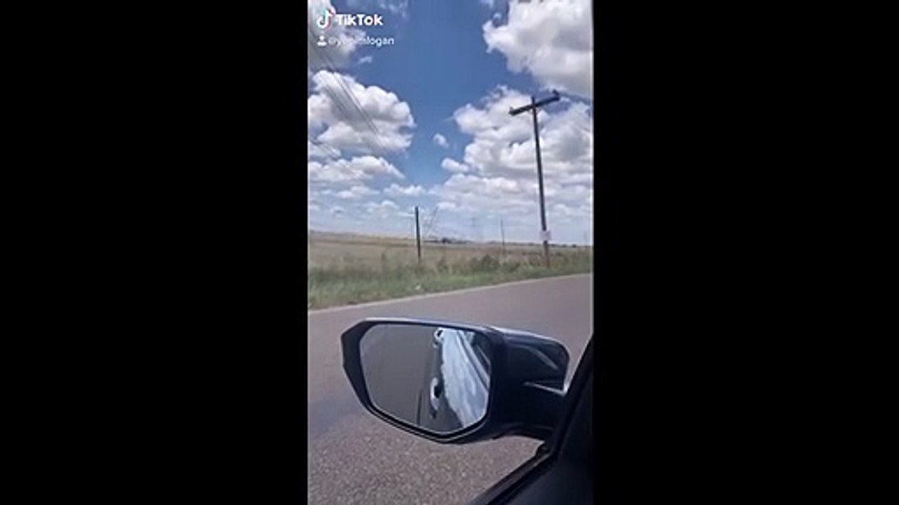 Power Line Downed in Texas Neighborhood