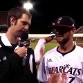 Cette équipe de baseball fait rire avec leur troll lors d’une interview de fin de match