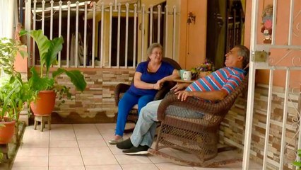 bd-pareja-de-adultos-mayores-generan-ingresos-al-esculpir-figuras-280720