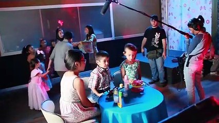 Making OF: Mundo Al Revés: Adultos - Niños