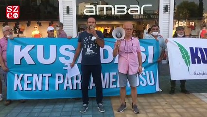 Kuşadası'nda erkekler, kadına şiddete dur demek için sokağa çıktı