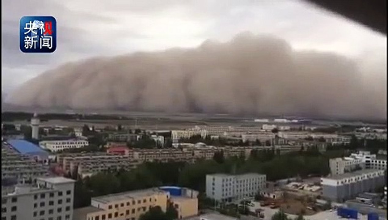 Une tempête de sable avale une ville entière en Chine