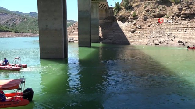 Gülistan için baraj gölü minimum seviyeye düşürüldü, sualtı arama çalışmalarına başlandı-Vali Mehmet Ali Özkan, “Barajın tahliyesi suyun düşürülebileceği minimum seviyeye kadar gerçekleştirilmiştir”