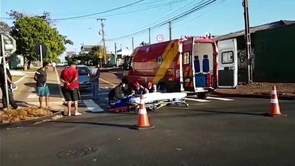 Mulher de 31 anos fica ferida após cair de moto no Bairro Santa Cruz