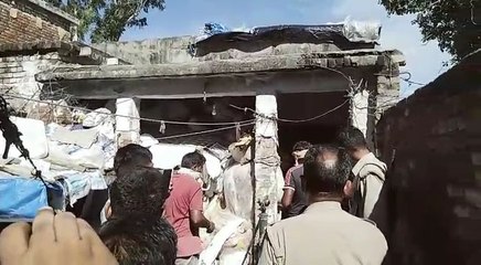 बदायूं: बारिश में ढहा स्वास्थ्य विभाग का जर्जर घर, तीन दिन बाद मलबे से मिली तीन लाशें