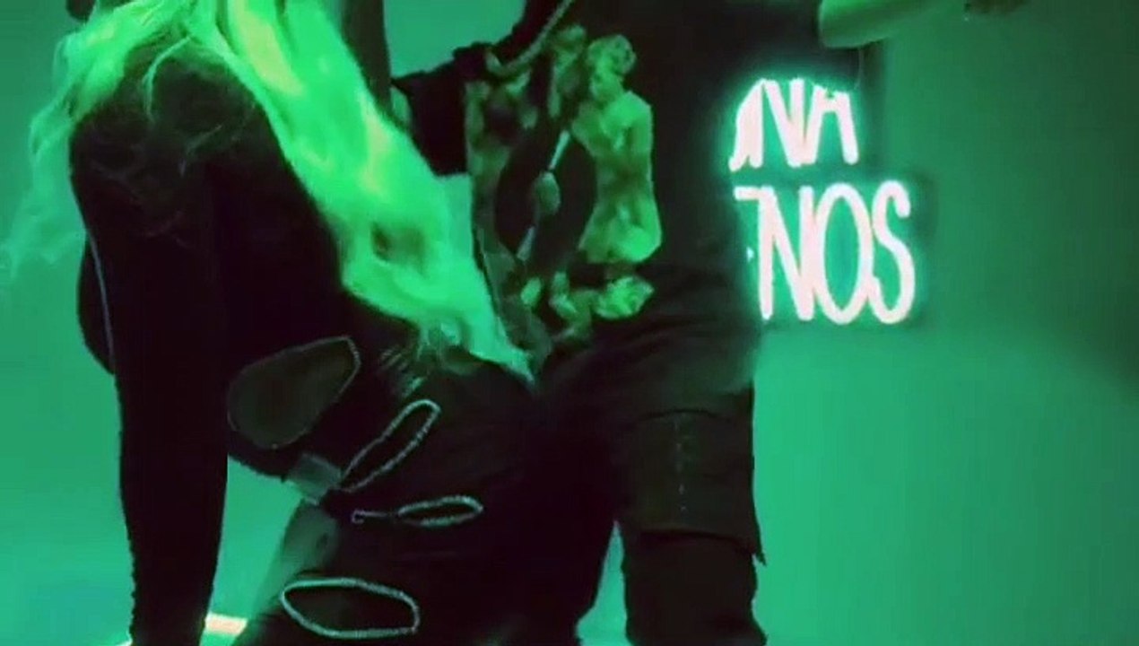 YO PERREO SOLA EXTENDER  BADBUNNY ELECTRO TECHO