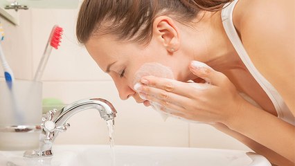 एक दिन में चेहरा कितनी बार धोना चािहए | How Many Times Face Wash In A Day | Boldsky