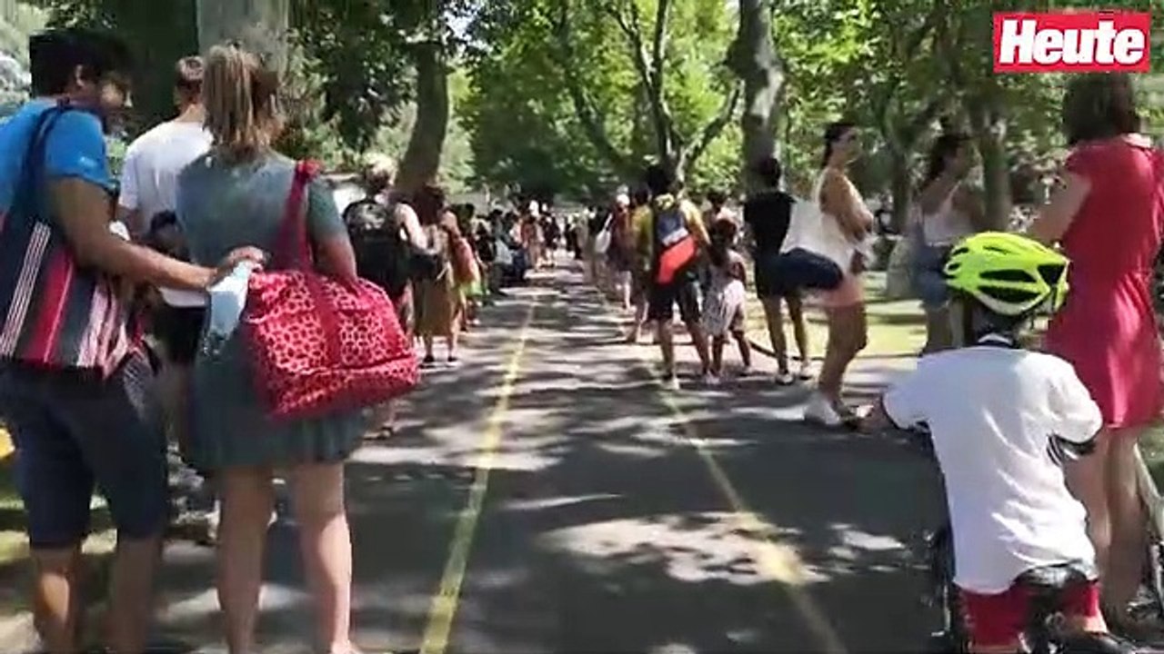 Riesen-Schlangen: Corona-Sperren in Wiener Bädern