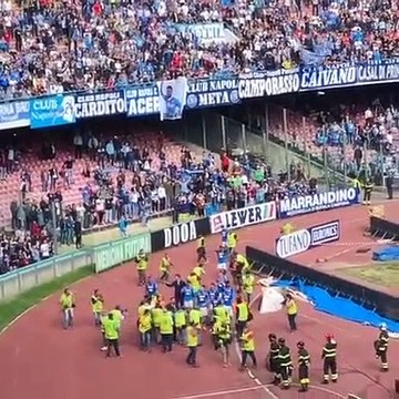 Napoli, tifosi in festa con la squadra nonostante l'addio al sogno scudetto
