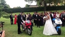 Al matrimonio di Pol Espargaro i regali sono moto ed auto nuova