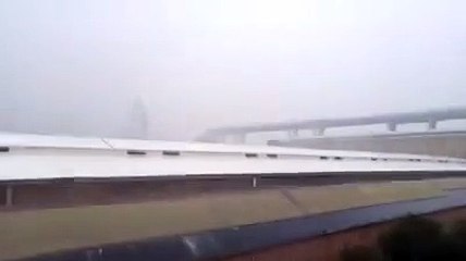 Urla e disperazione, crolla il pilone del Ponte Morandi