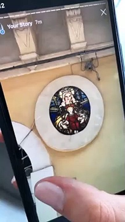 A Noto il ritratto tra sacro e blasfemo di Fedez e Chiara Ferragni