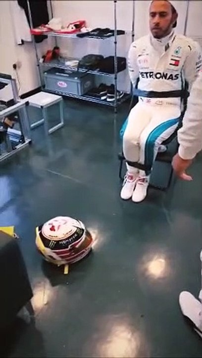 F1 - Will Smith 'rapisce' Lewis Hamilton ad Abu Dhabi!
