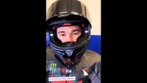 Hamilton a tutto gas, il britannico sfreccia su una Yamaha a Jerez