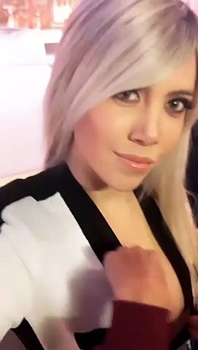 Wanda Nara, la scollatura a Tiki Taka Ã¨ troppo...