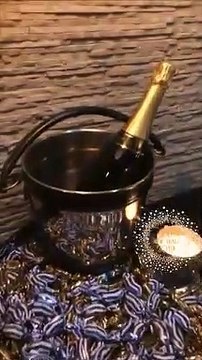 F1 - Cenone in famiglia, fuochi d'artificio e bagni con gli amici: il Capodanno di Kimi Raikkonen