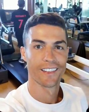 Ronaldo si allena in palestra con Georgina e Cristiano Jr, il lato B della sua dolce metÃ Ã¨ da urlo