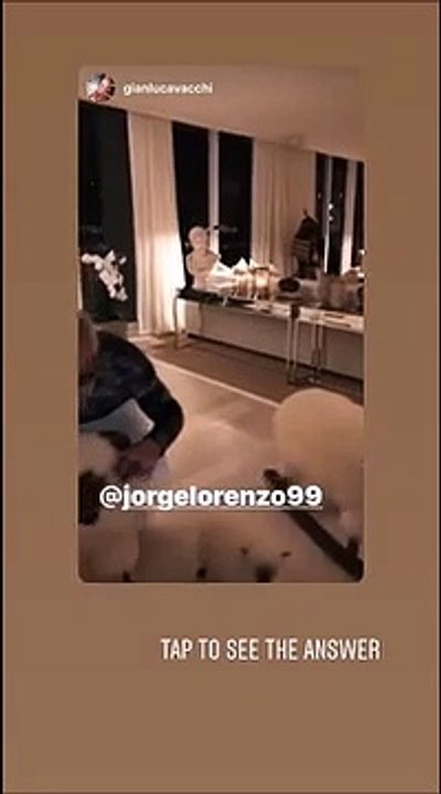 Gianluca Vacchi chiama, Jorge Lorenzo risponde: il balletto del pilota della Honda