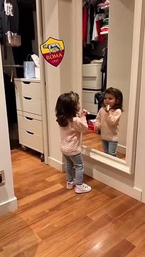 Sofia Matri romanista sfegata: la figlia di Federica Nargi canta l'inno della Roma