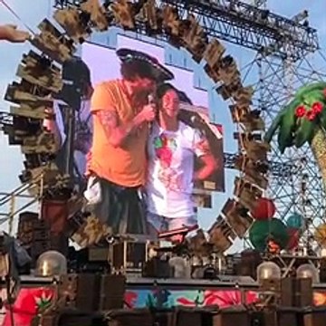 Benedetta Pilato sul palco di Jovanotti: a Policoro scatta subito il... selfie
