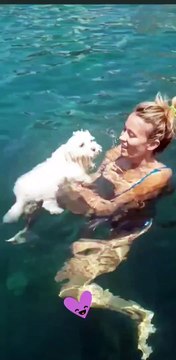 Diletta Leotta scatenata al mare con Brando