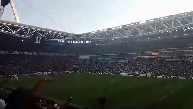 Gol Mandzukic, tifosi della Juventus in delirio