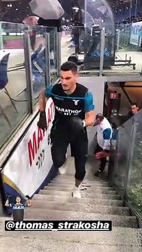 Lazio-Juventus, l'ingresso in campo delle squadre