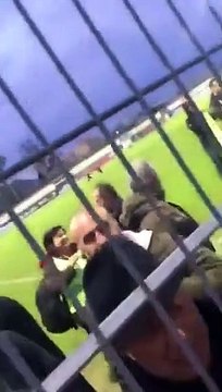 Berlusconi esilarante: devo andare a putt...