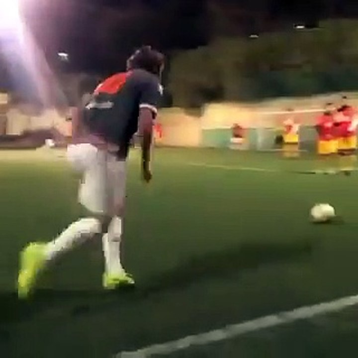Totti, che perla! La sua punizione fa il giro del web