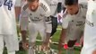 Festa dei calciatori del Real Madrid in campo dopo la vittoria della Liga