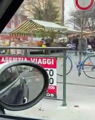 Sorrentino posta un video e si arrabbia: "Dovete stare a casa"