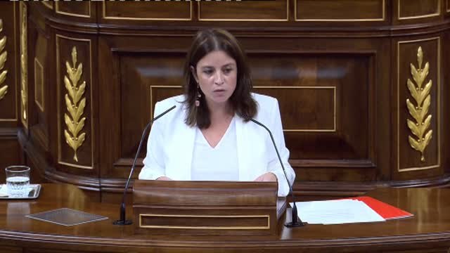 Lastra a Casado: Por si no se ha dado cuenta, acaban de anunciar una moción de censura contra usted