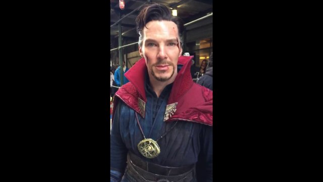 En 2016, habillé en Doctor Strange , Benedict Cumberbatch visitait une boutique de bandes-dessinées new-yorkaise