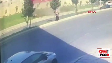 Son dakika... Takla atan araçtan dışarı fırladı | Video