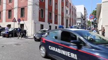 Reggio Calabria, smantellate 2 cosche di 'Ndrangheta: le immagini dei 31 arrestati che lasciano la Caserma dei Carabinieri