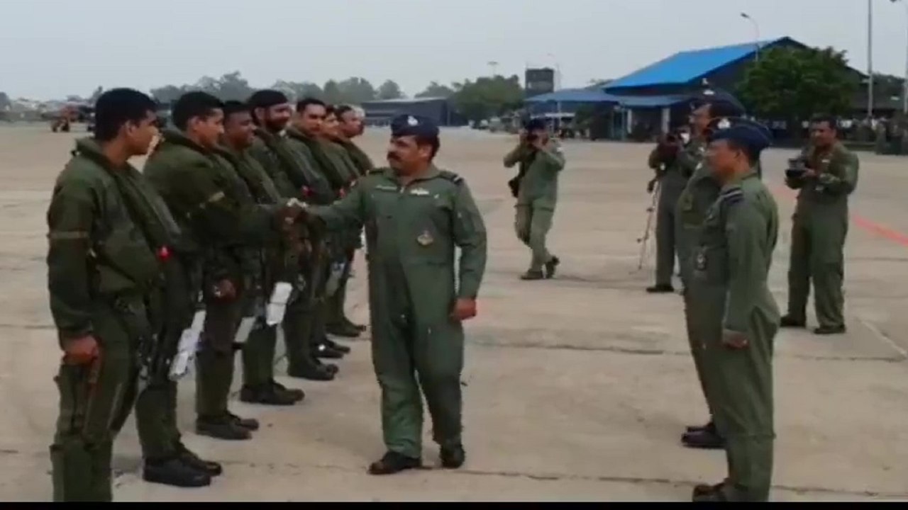 IAF chief welcomes pilots who flew Rafale jets...