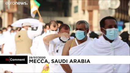 Suudi Arabistan'da hacı adayları, Covid-19 önlemleri gölgesinde ilk tavaflarını yapıyor