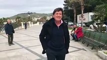 Gianni Morandi a passeggio sul Lungomare di Reggio Calabria