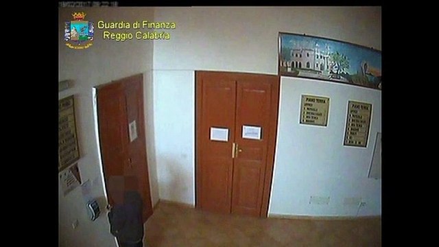 Reggio Calabria: scoperti furbetti del cartellino , interdizione per 5 dipendenti pubblici