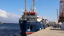 Nave con 232 migranti arriva al porto di Reggio Calabria