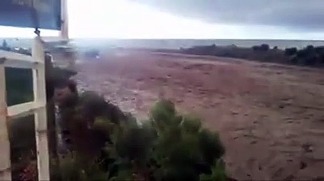 Maltempo, situazione critica in provincia di Messina: la spaventosa piena del torrente Rosmarino