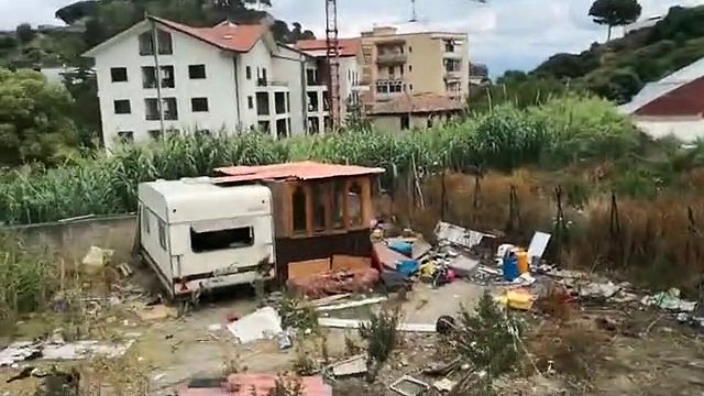 Messina, le immagini della casa del clochard Thomas in via Pietro Castelli