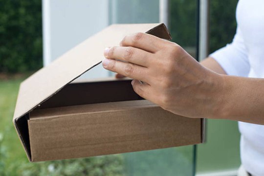 7 Home Decor Subscription Boxes for Stylish Accessories Delivered Right to Your Door