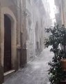 Maltempo, violentissimi temporali in Sicilia: bomba d'acqua pazzesca a Ortigia, cuore di Siracusa