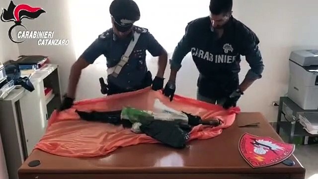 Catanzaro: le immagini dell'uomo arrestato dai Carabinieri di Lamezia Terme