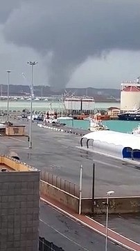 Il tornado di Crotone visto dal porto della cittÃ pitagorica