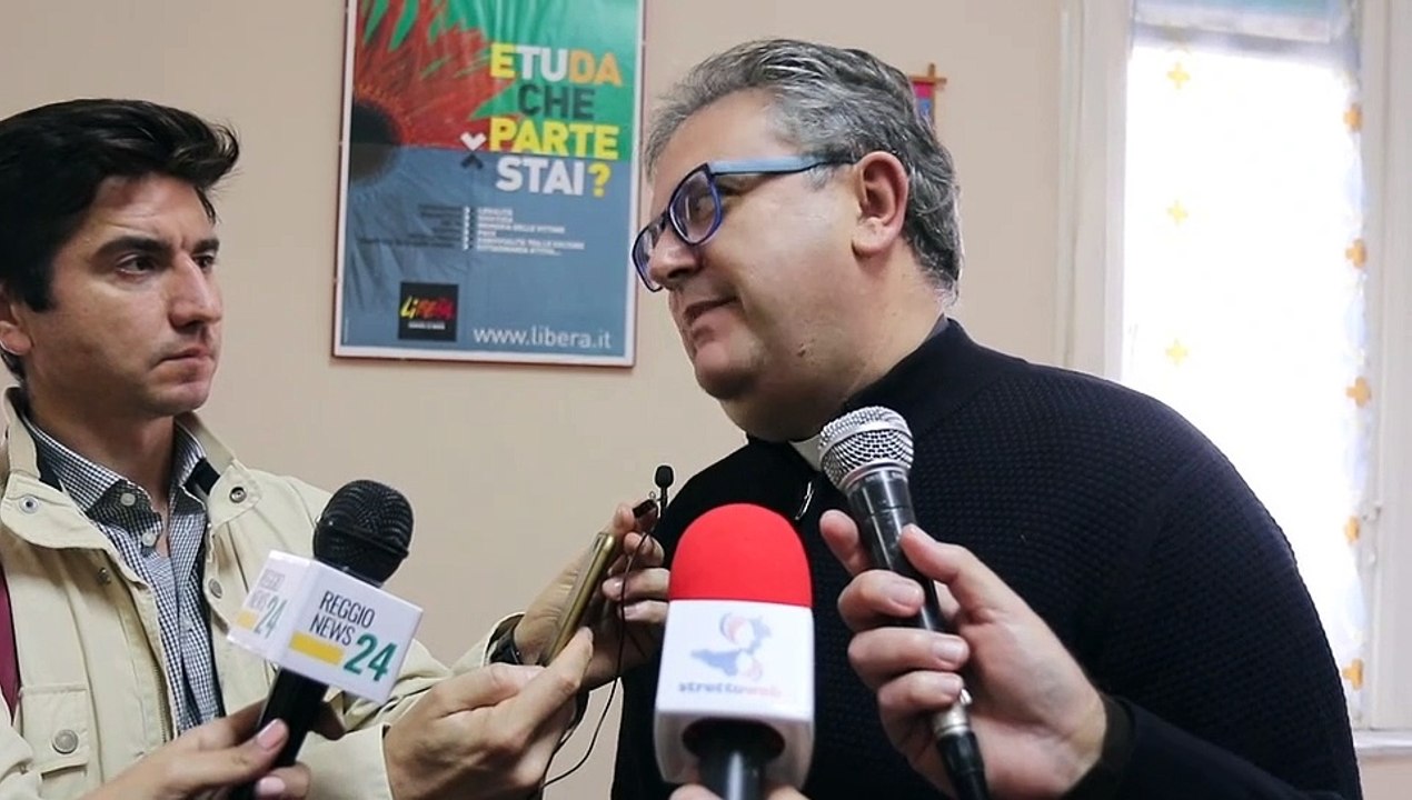 Reggio Calabria, negozio incendiato in pieno centro, intervista al coordinatore di Libera Calabria don Ennio Stamile