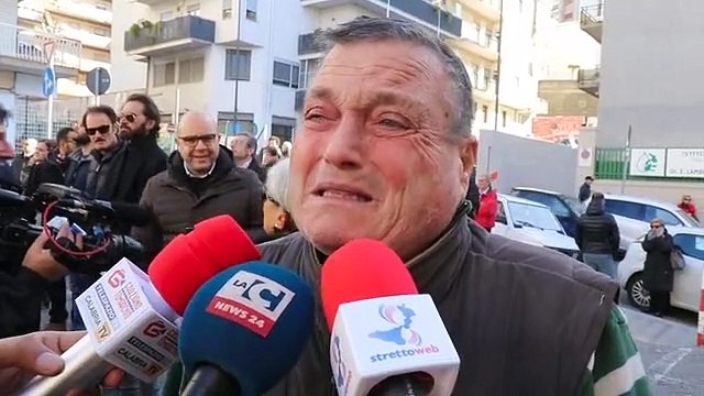 Reggio Calabria, chiusura De Blasi : protesta di dipendenti e cittadini, la disperazione di alcuni cittadini